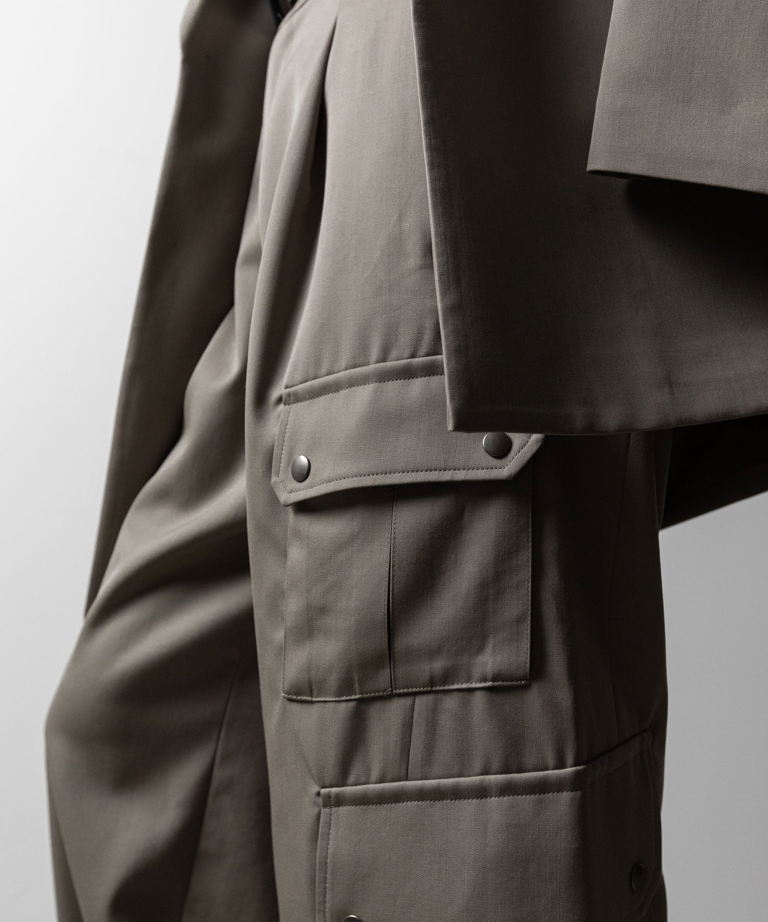 ssstein(シュタイン)のCARGO POCKET WIDE EASY TROUSERS - TAUPE BEIGEの公式通販サイトsession福岡セレクトショップ