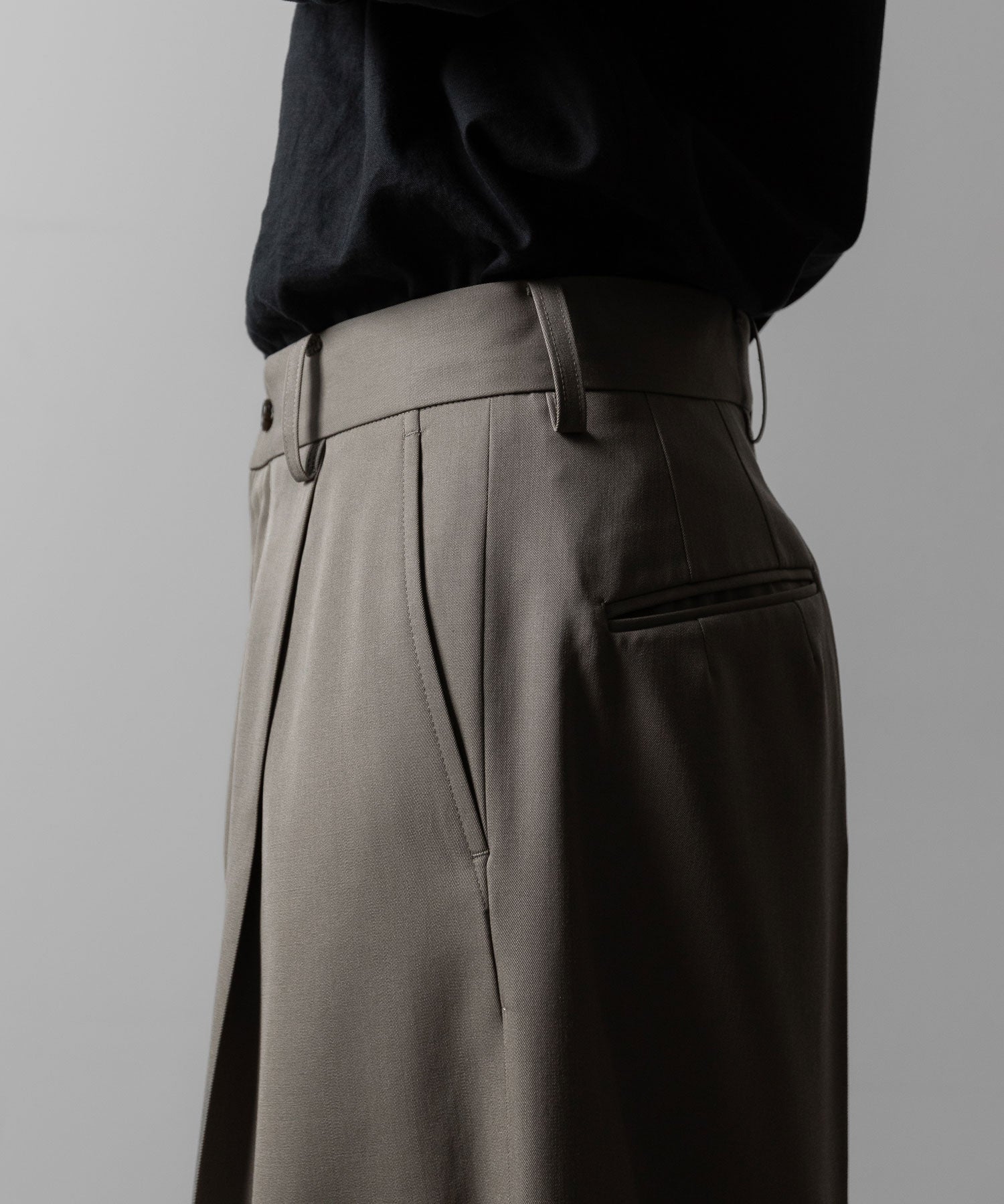 ssstein(シュタイン)のEXTRA WIDE TROUSERS(2/90 WOOL GABARDINE) - TAUPE BEIGEの公式通販サイトsession福岡セレクトショップ