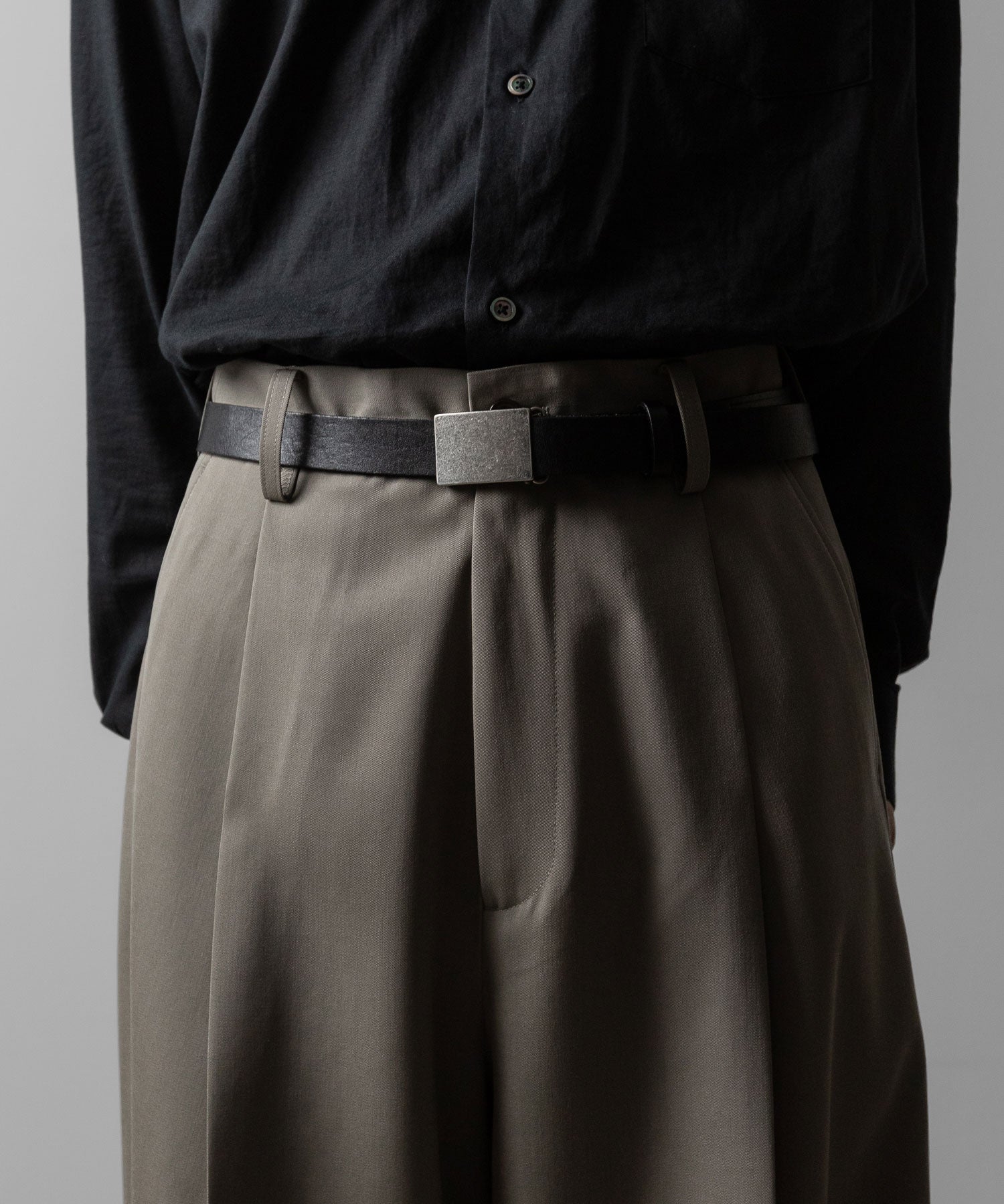 ssstein(シュタイン)のEXTRA WIDE TROUSERS(2/90 WOOL GABARDINE) - TAUPE BEIGEの公式通販サイトsession福岡セレクトショップ