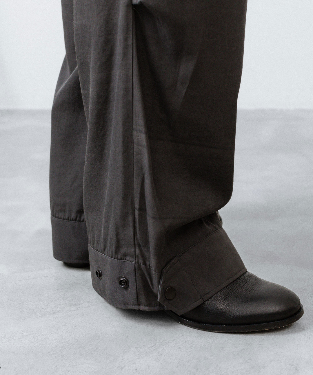 ANTHEM A アンセムエー PIGMENT AND DYE NO-BRAINER CARGO PANTSのDUSTY BLACK公式通販サイトsession福岡セレクトショップ