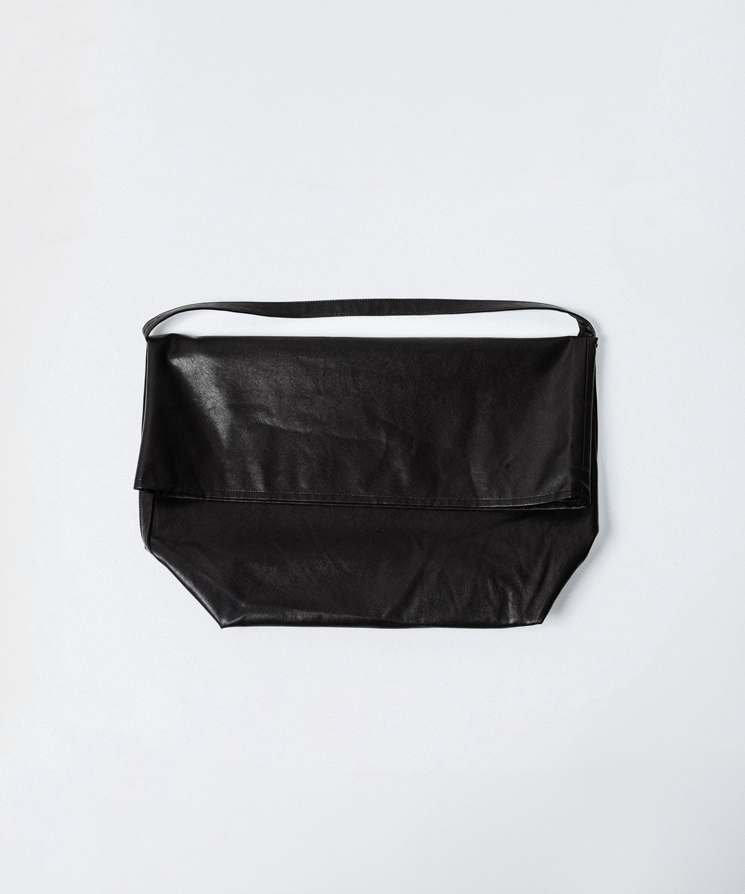 ATTACHMENT アタッチメントのSYNTHETIC LEATHER SHOULDER BAG - BLACKの公式通販サイトsession福岡セレクトショップ