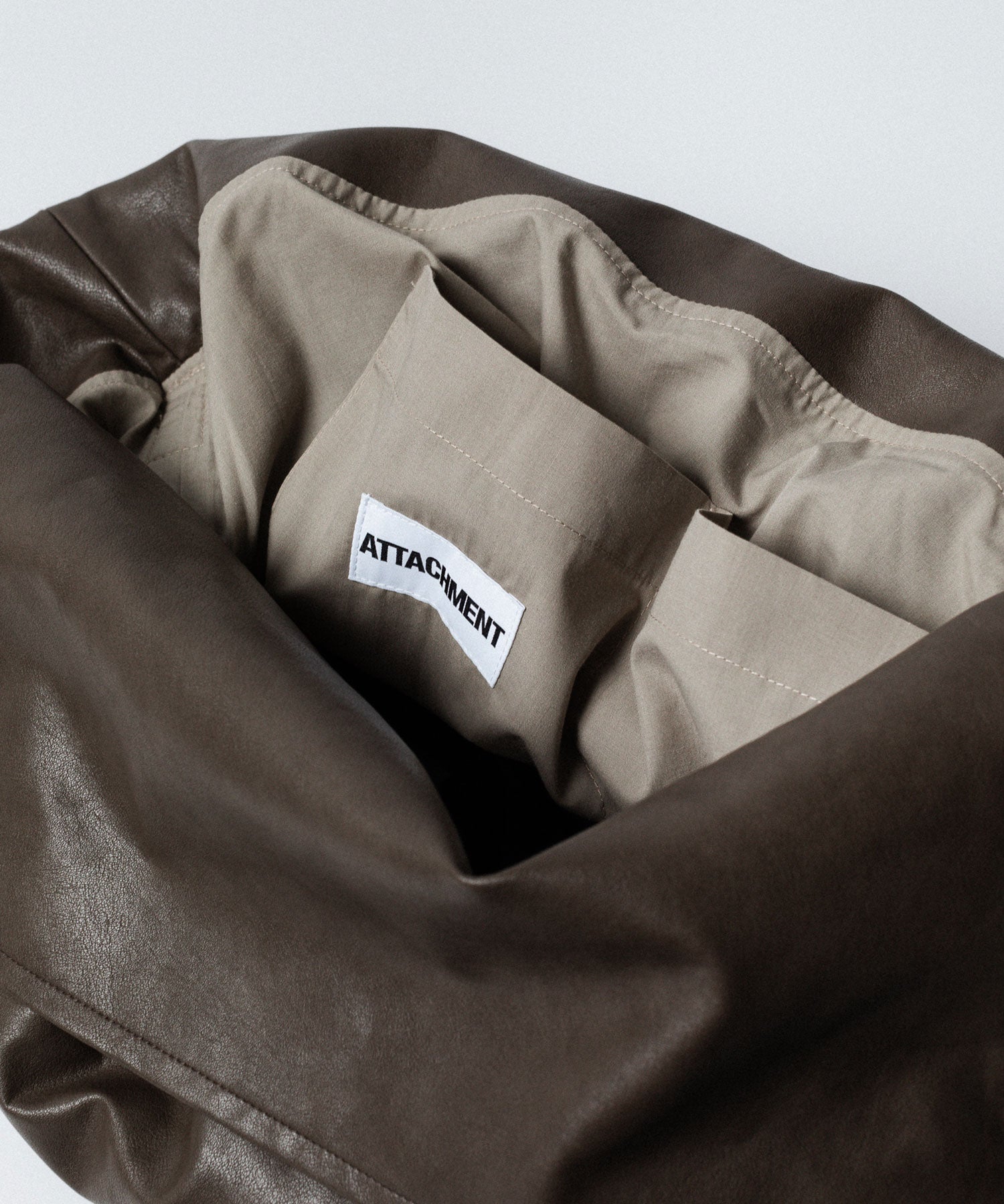 ATTACHMENT アタッチメントのSYNTHETIC LEATHER SHOULDER BAG - D.BROWNの公式通販サイトsession福岡セレクトショップ