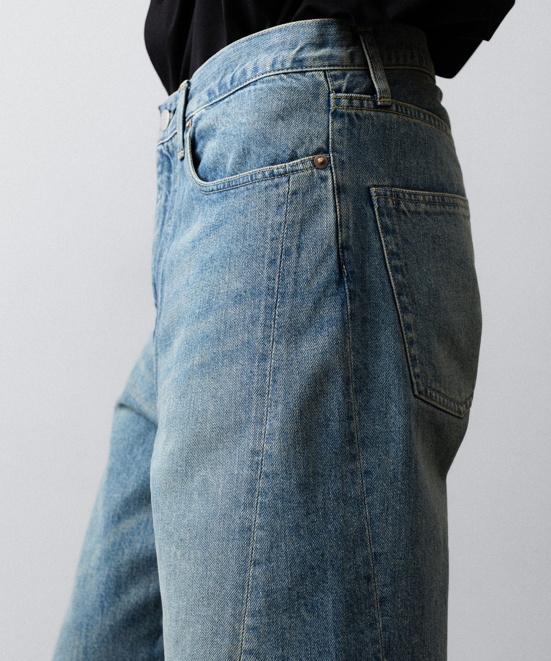 ssstein(シュタイン)のTWIST CUT DENIM JEANS - INDIGOの公式通販サイトsession福岡セレクトショップ