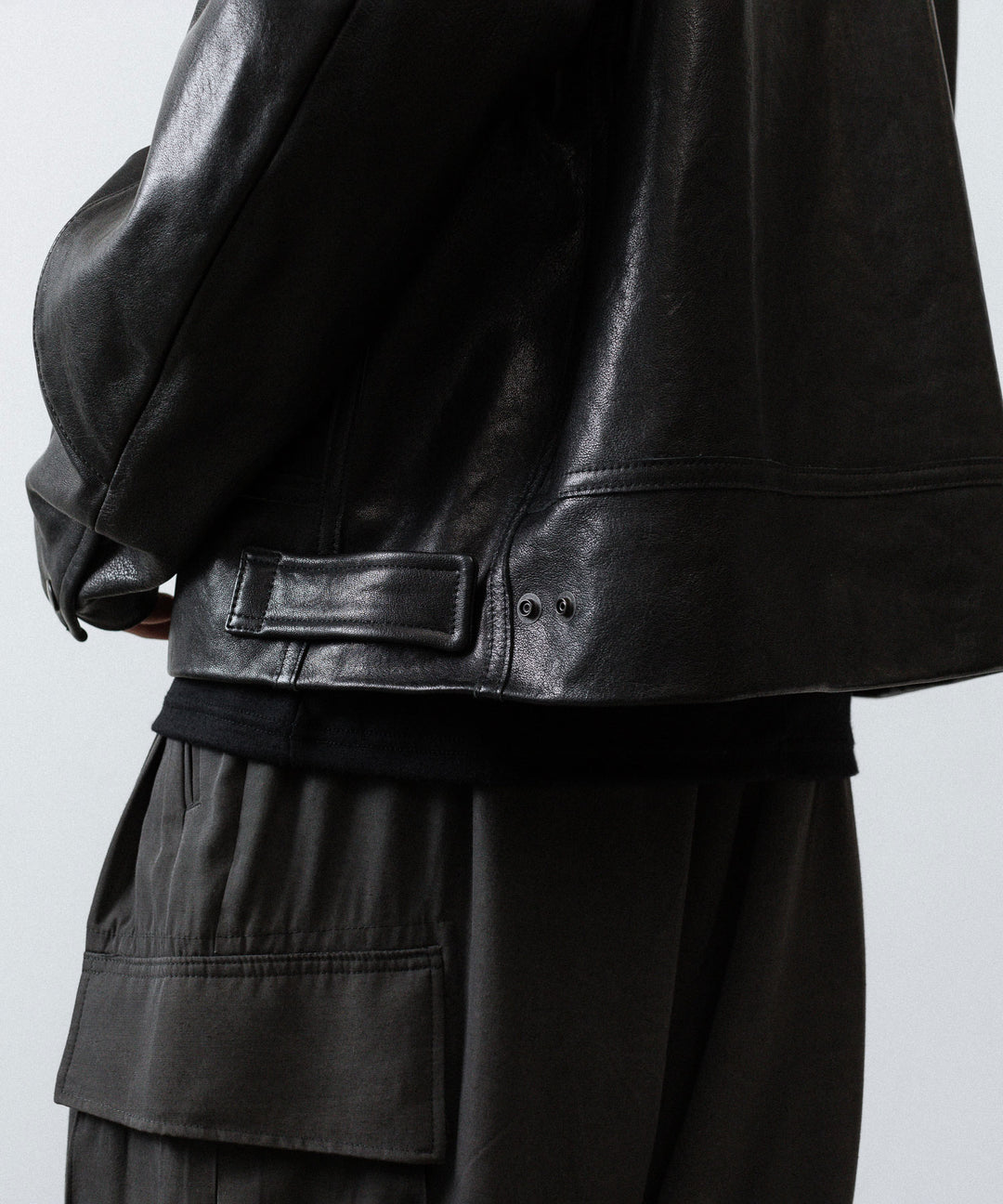 【ANTHEM A】LAMB LEATHER MILITARY BLOUSON - BLACK