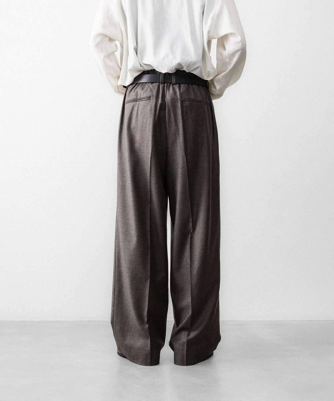 ssstein(シュタイン)のEXTRA FINE WOOL EASY LONG WIDE TROUSERS - CHARCOAL BROWNの公式通販サイトsession福岡セレクトショップ