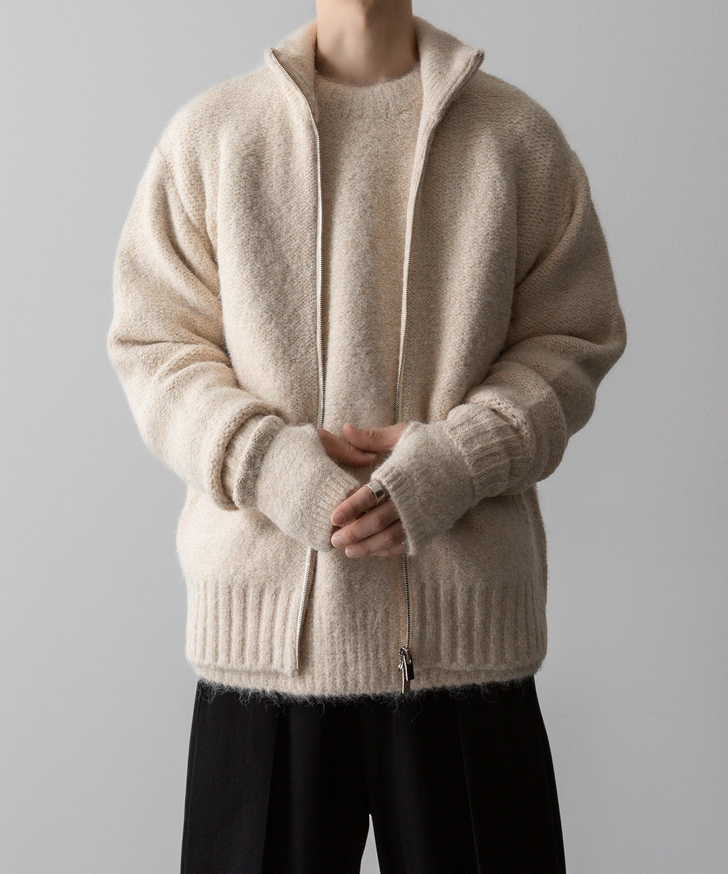 【 VEIN 】SHAGGY KNIT CREWNECK PULLOVER - OFF WHITE