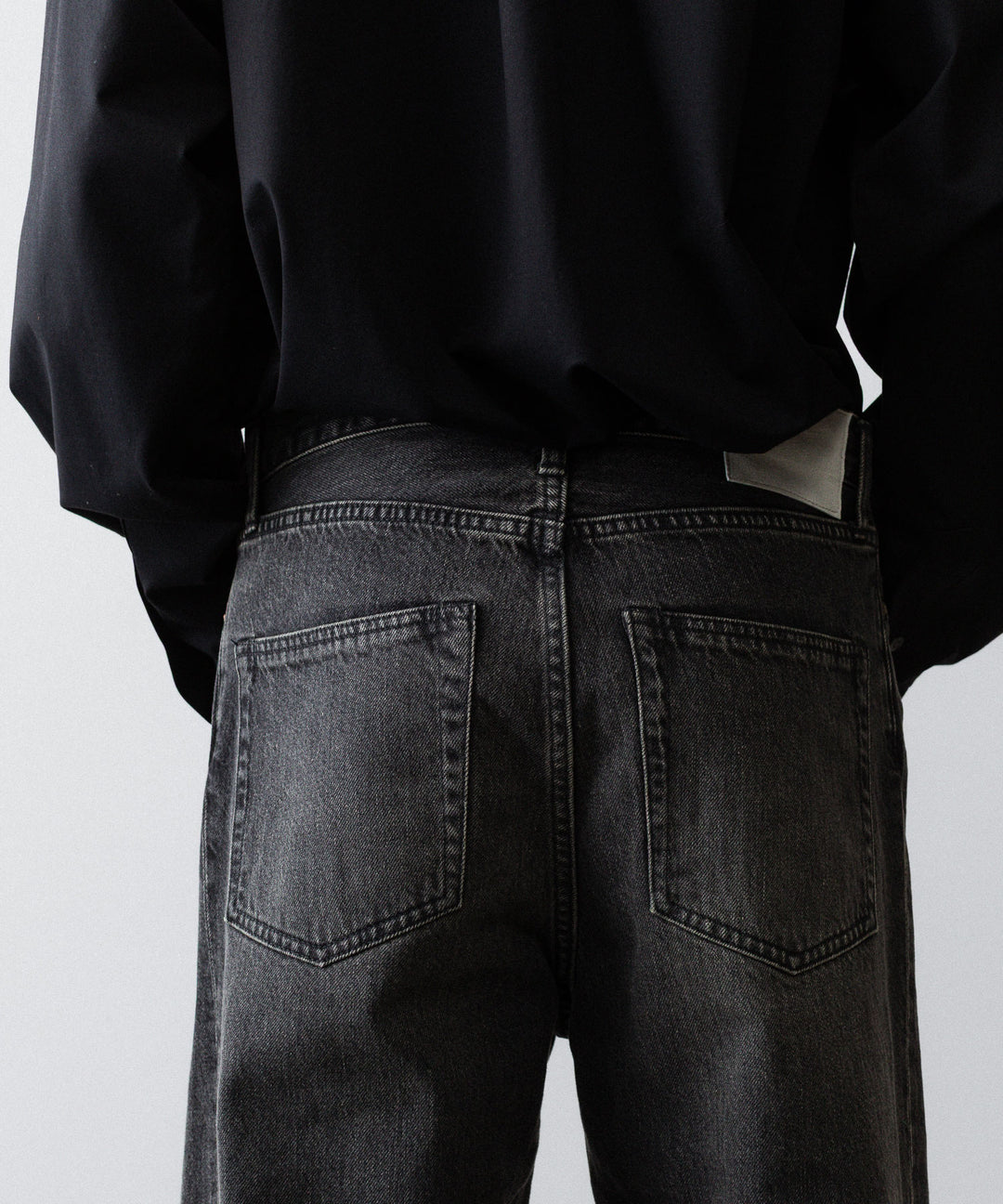 ssstein(シュタイン)のTWIST CUT DENIM JEANS - BLACKの公式通販サイトsession福岡セレクトショップ