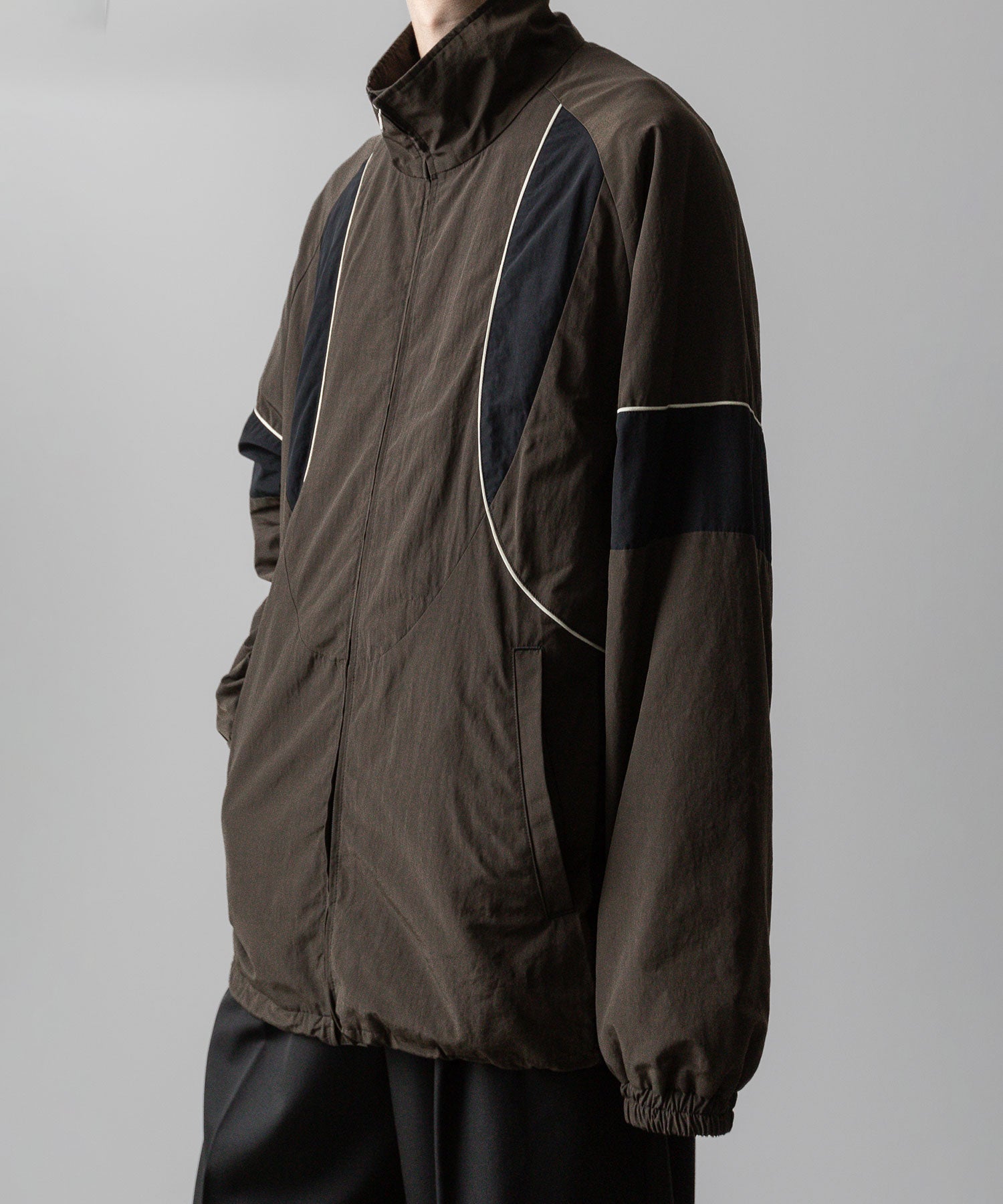 【stein】シュタインのTRAINER'S TRACK JACKET - MILITARY KHAKI 公式通販サイトsession福岡セレクトショップ