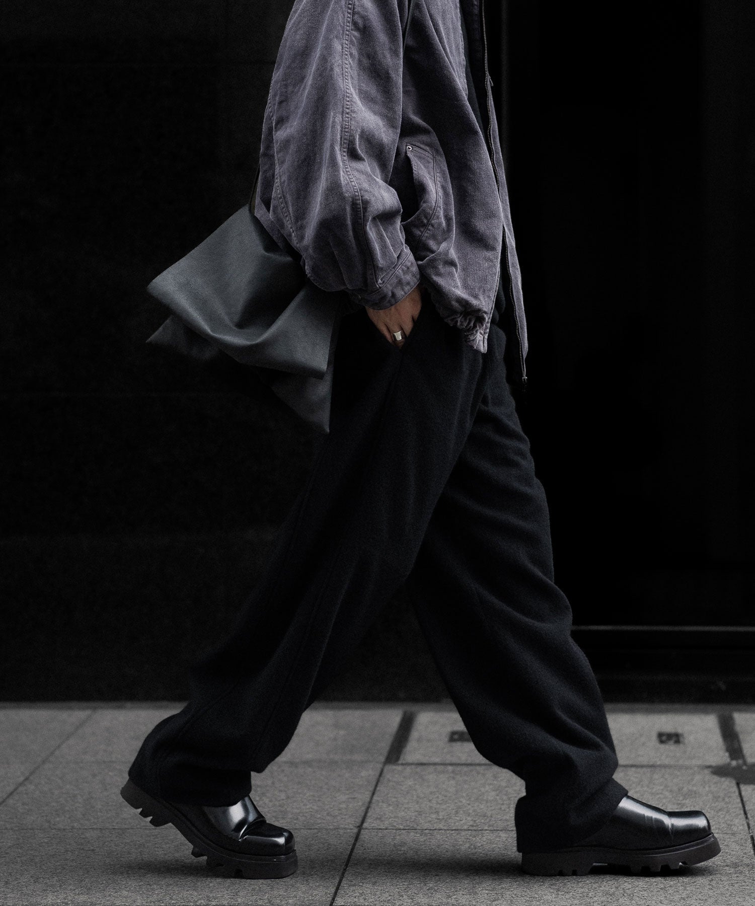 ssstein(シュタイン)のWOOL/CASHMERE FLEECE EASY TWIST TROUSERS - BLACKの公式通販サイトsession福岡セレクトショップ
