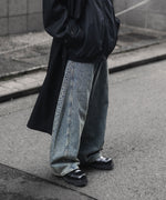 画像をギャラリービューアに読み込む, 【ssstein × UMBRO】DEFORMATION WIDE DENIM JEANS - INDIGO
