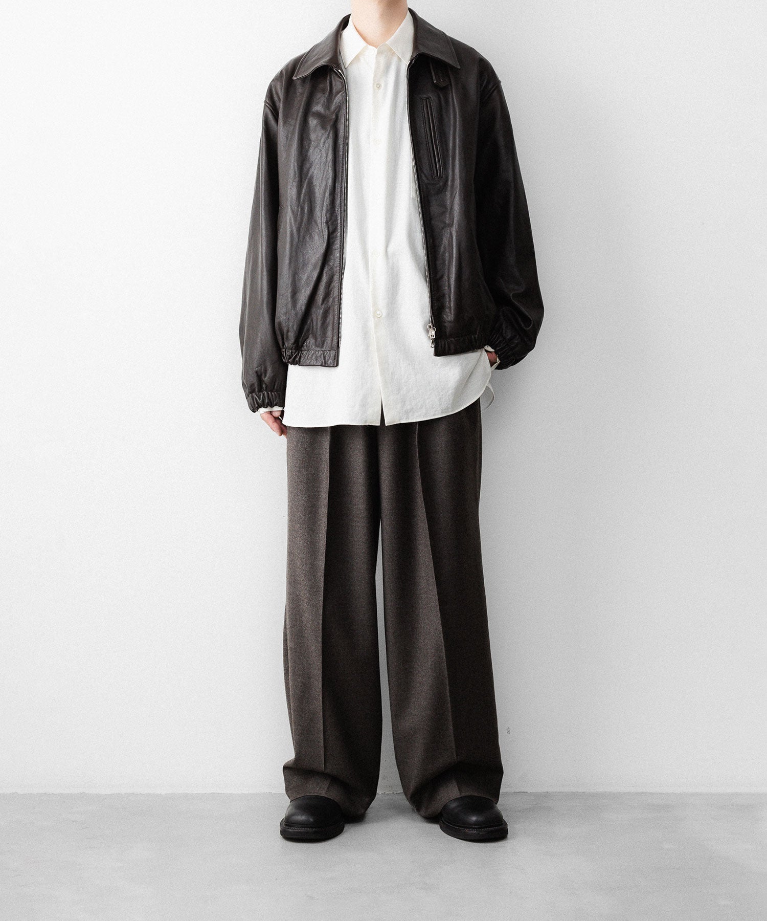 ssstein / シュタイン】CALF ZIP SHORT JACKET - DARK BROWN | 公式