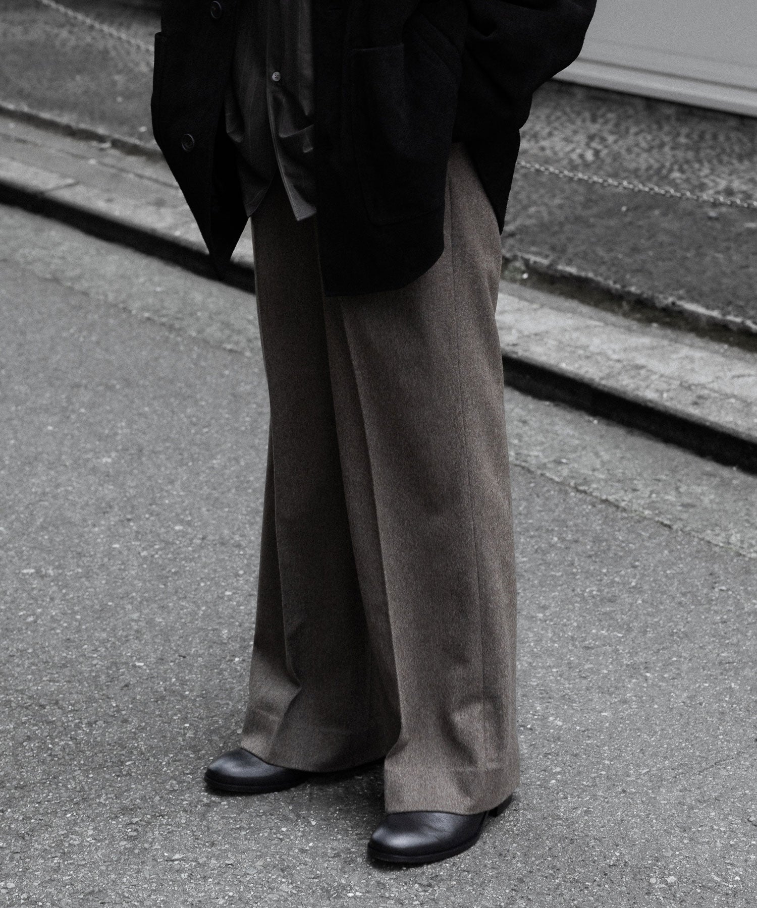 ssstein(シュタイン)のWOOL DOESKIN FLARE TROUSERS - TAUPEの公式通販サイトsession福岡セレクトショップ