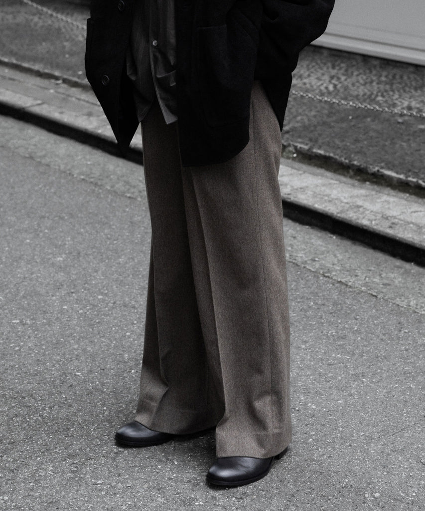 【ssstein】WOOL DOESKIN FLARE TROUSERS ssstein / シュタイン】WOOL DOESKIN FLARE TROUSERS - TAUPE | 公式