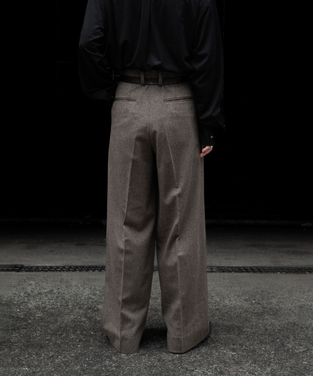 ssstein(シュタイン)のWOOL DOESKIN EXTRA WIDE TROUSERS - TAUPEの公式通販サイトsession福岡セレクトショップ
