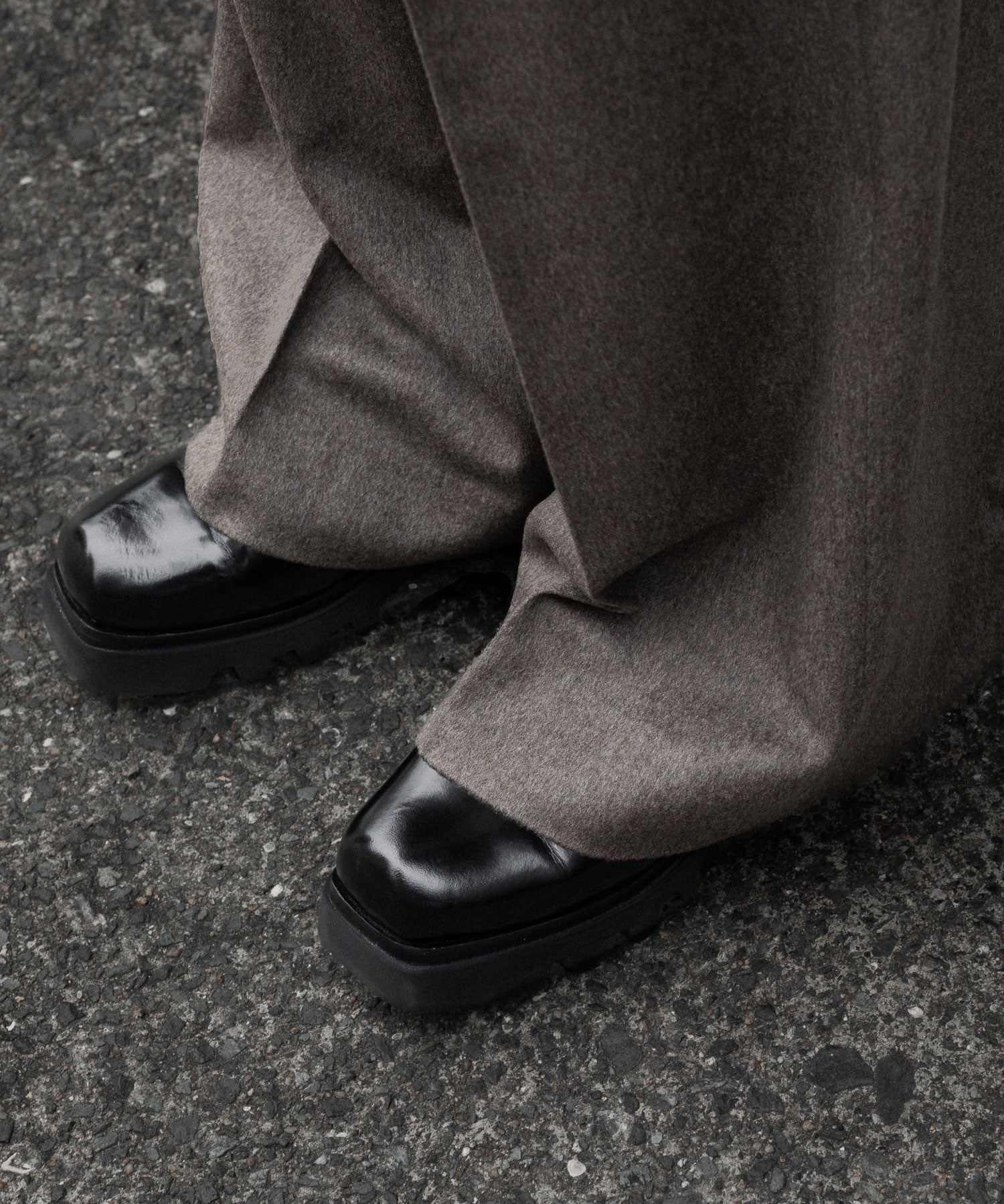 ssstein / シュタイン】WOOL DOESKIN EXTRA WIDE TROUSERS - TAUPE