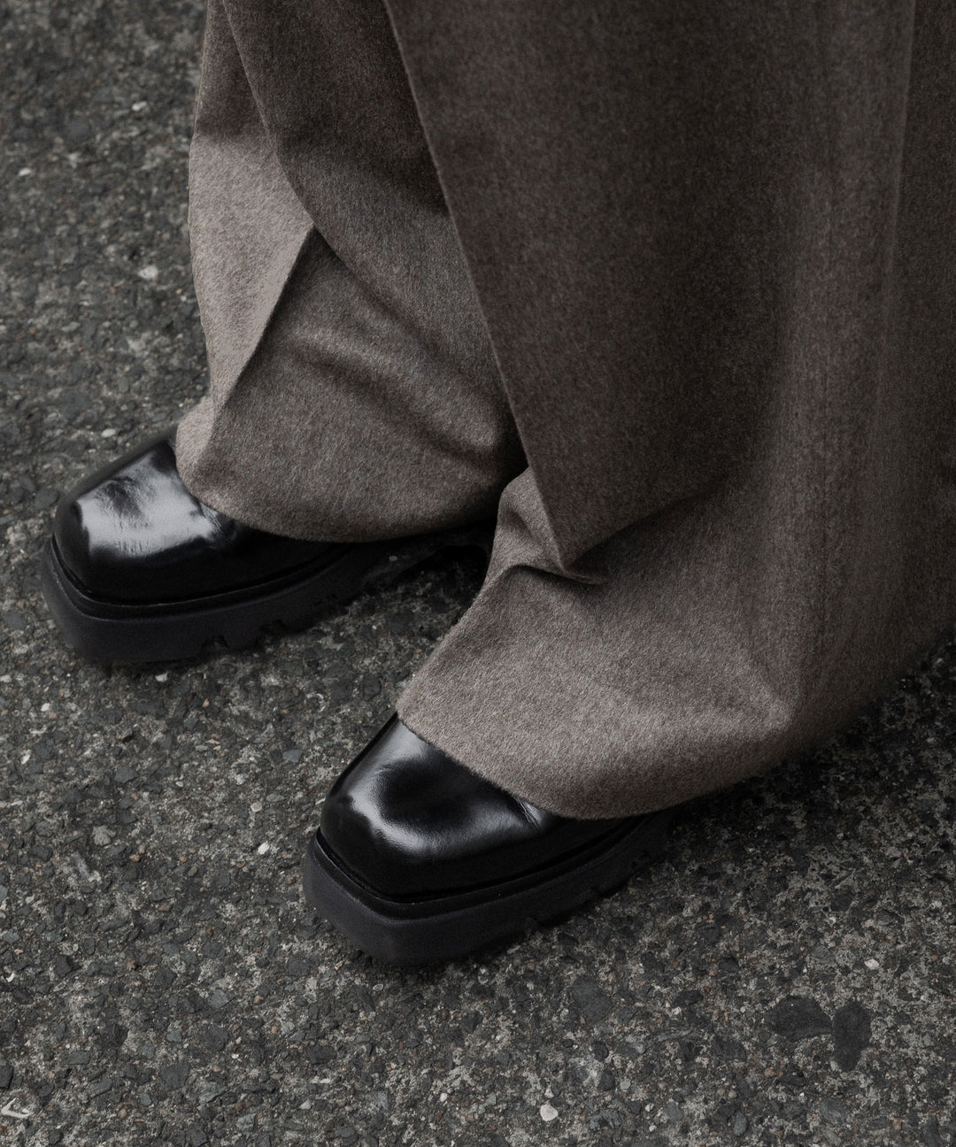 ssstein(シュタイン)のWOOL DOESKIN EXTRA WIDE TROUSERS - TAUPEの公式通販サイトsession福岡セレクトショップ