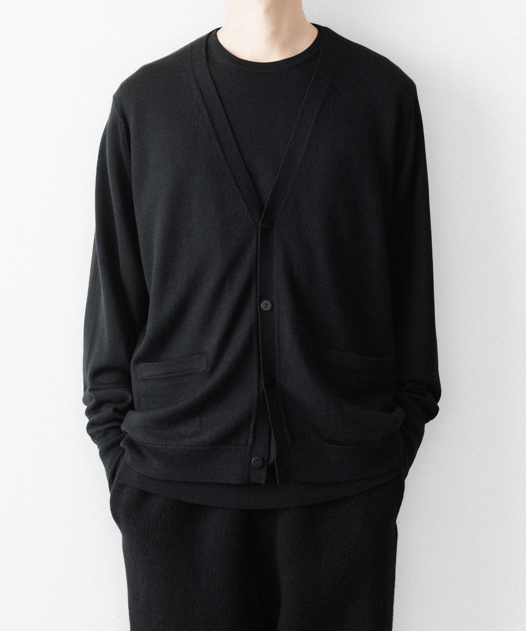 MAYKAM メイカムのSTRUCTURE EYELET CARDIGANのBLACK 公式通販サイトsession福岡セレクトショップ