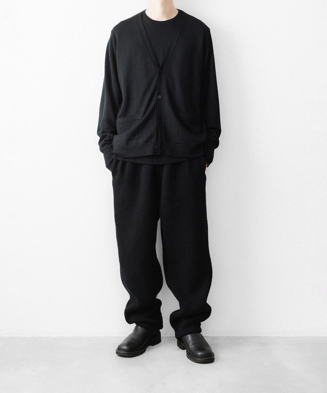 MAYKAM メイカムのSTRUCTURE EYELET CARDIGANのBLACK 公式通販サイトsession福岡セレクトショップ