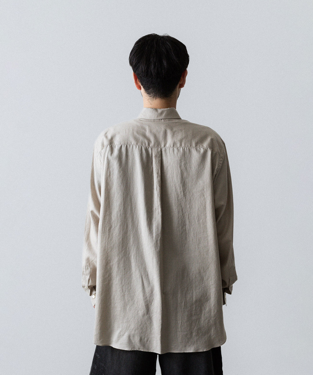 ssstein(シュタイン)のCOTTON/SILK OVERSIZED REGULAR COLLAR SHIRT - GREIGEの公式通販サイトsession福岡セレクトショップ
