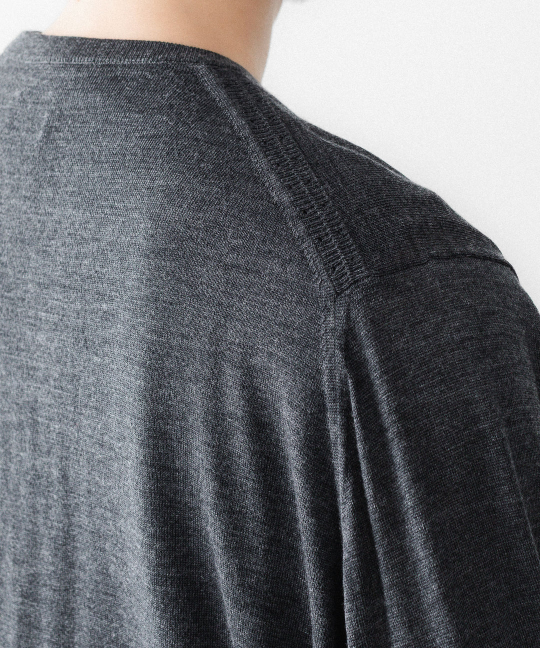 MAYKAM メイカムのSTRUCTURE EYELET CREW NECKのSTONE GREY 公式通販サイトsession福岡セレクトショップ