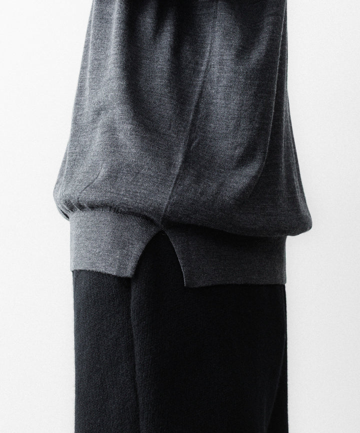 MAYKAM メイカムのSTRUCTURE EYELET CREW NECKのSTONE GREY 公式通販サイトsession福岡セレクトショップ