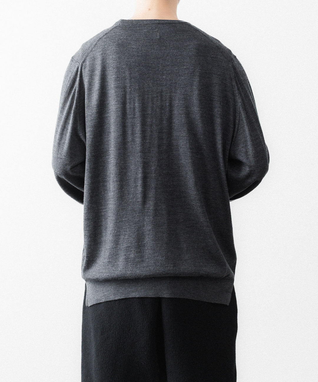 MAYKAM メイカムのSTRUCTURE EYELET CREW NECKのSTONE GREY 公式通販サイトsession福岡セレクトショップ