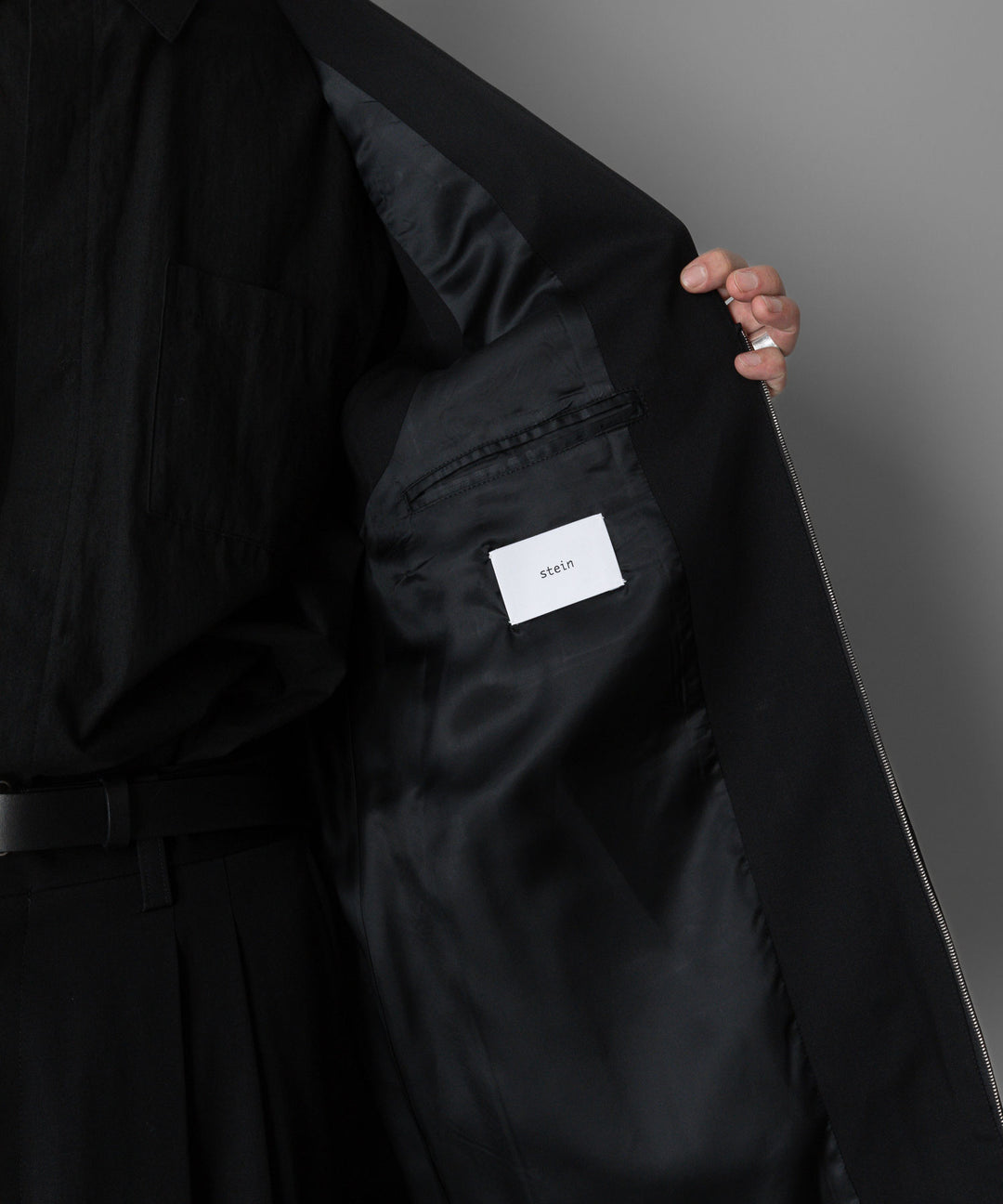 stein(シュタイン)の24SSコレクションOVERSIZED MULTI POCKET VESTのBLACK sessionセッション福岡セレクトショップ 公式通販サイト