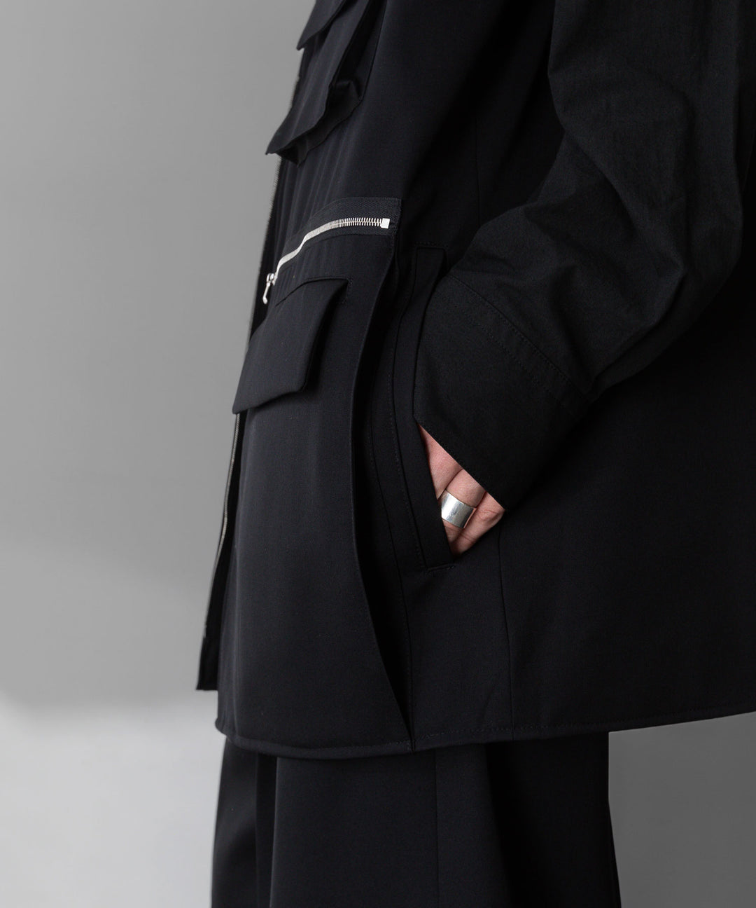 stein(シュタイン)の24SSコレクションOVERSIZED MULTI POCKET VESTのBLACK sessionセッション福岡セレクトショップ 公式通販サイト