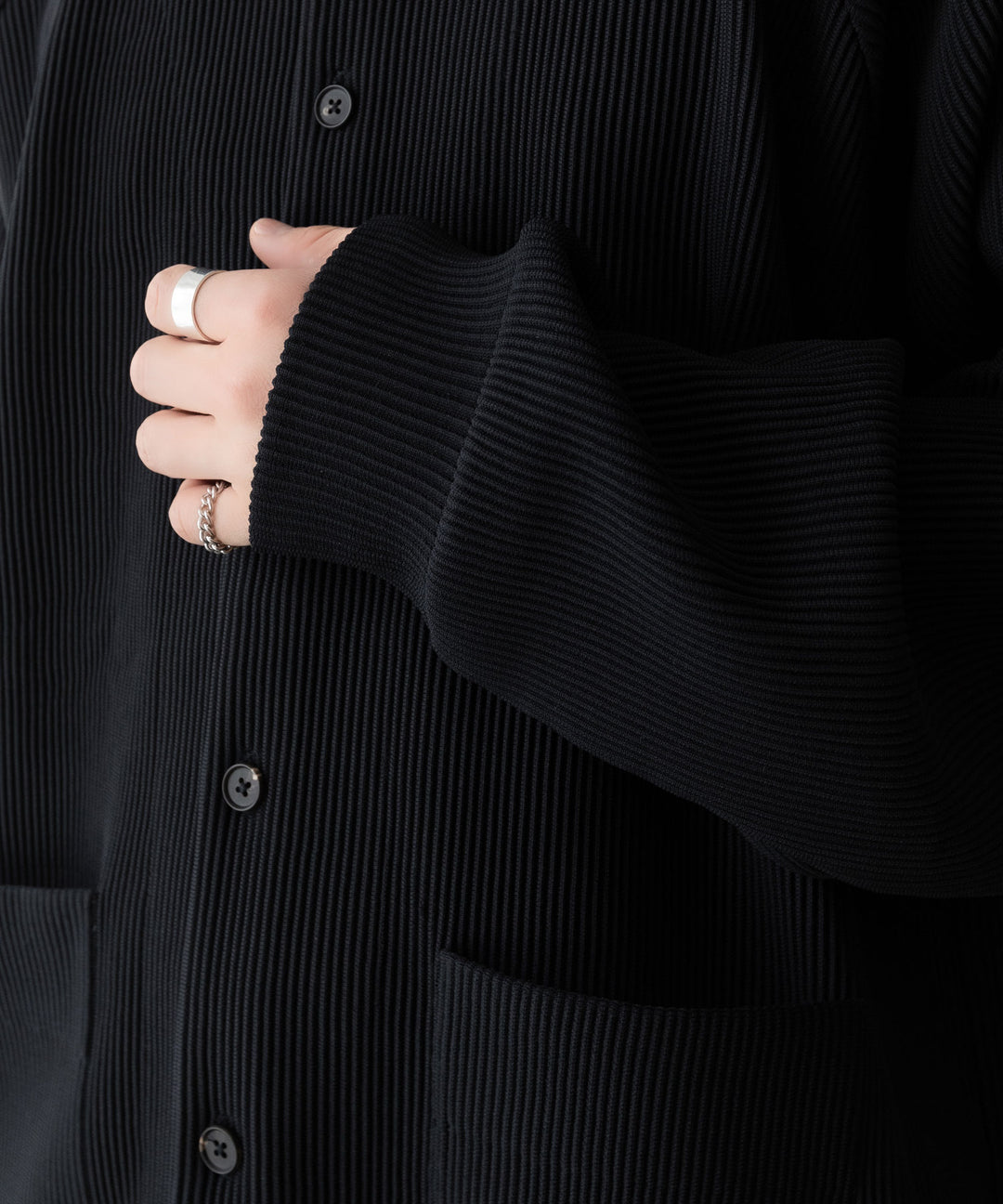 ssstein(シュタイン)のGRADATION PLEATS CARDIGAN - BLACKの公式通販サイトsession福岡セレクトショップ