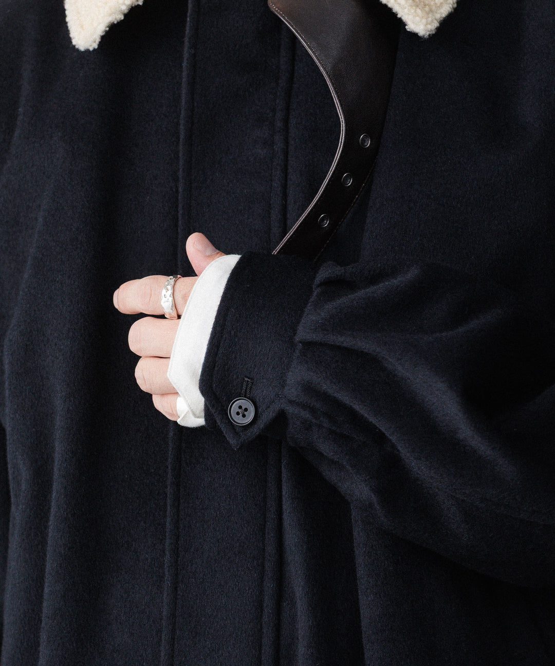 ssstein(シュタイン)のMOUTON COLLAR WOOL CASHMERE PADDED JACKET - DARK NAVYの公式通販サイトsession福岡セレクトショップ