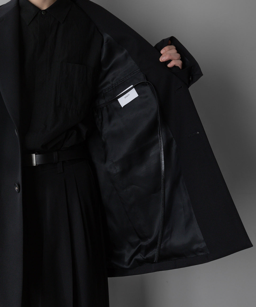 stein(シュタイン)の24SSコレクションOVERSIZED SINGLE BREASTED LONG JACKETのBLACK sessionセッション福岡セレクトショップ 公式通販サイト