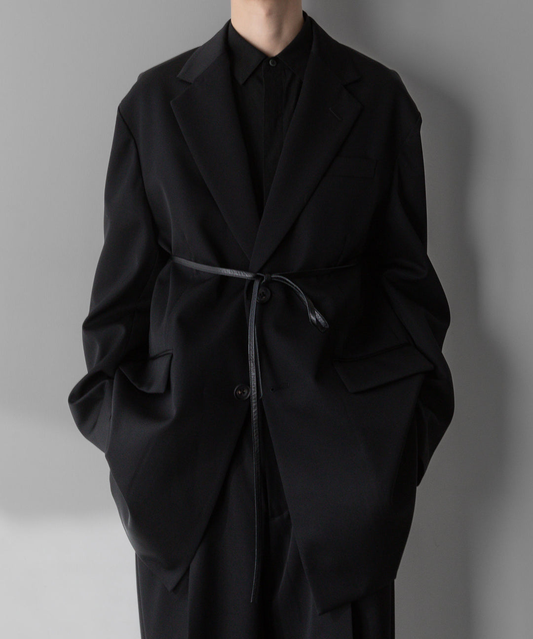 stein(シュタイン)の24SSコレクションOVERSIZED SINGLE BREASTED LONG JACKETのBLACK sessionセッション福岡セレクトショップ 公式通販サイト