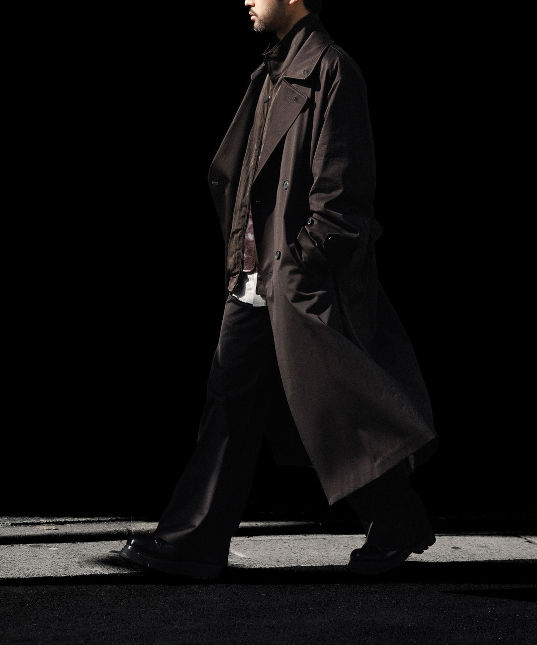 ssstein(シュタイン)のCOTTON SATIN OVERSIZED DOUBLE BREASTED COAT - DARK BROWNの公式通販サイトsession福岡セレクトショップ