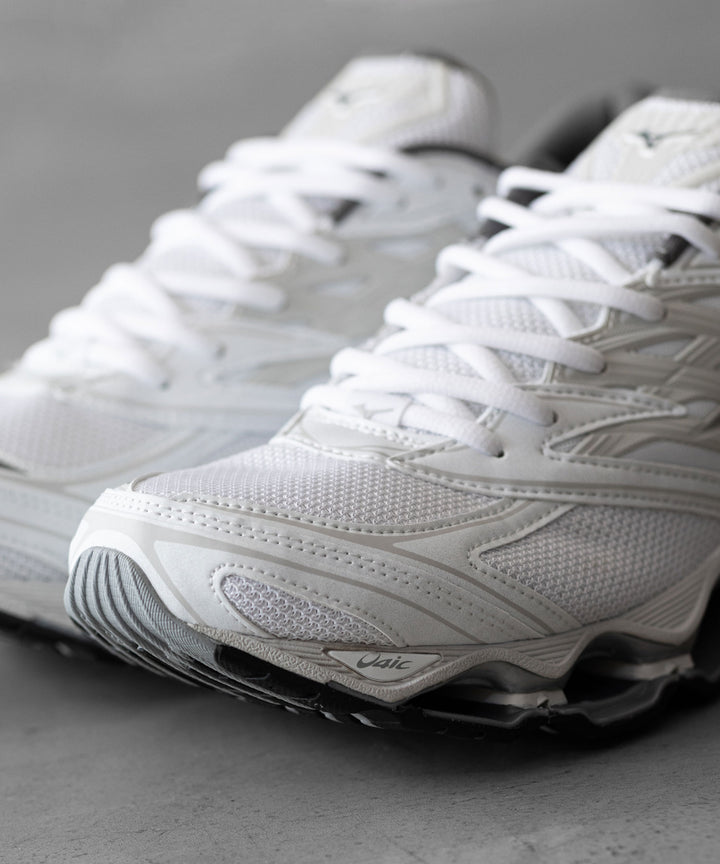 MIZUNO-ミズノのWAVE PROPHECY LSのWHITE×SILVER MIZUNOスニーカー公式通販サイトsession福岡セレクトショップ