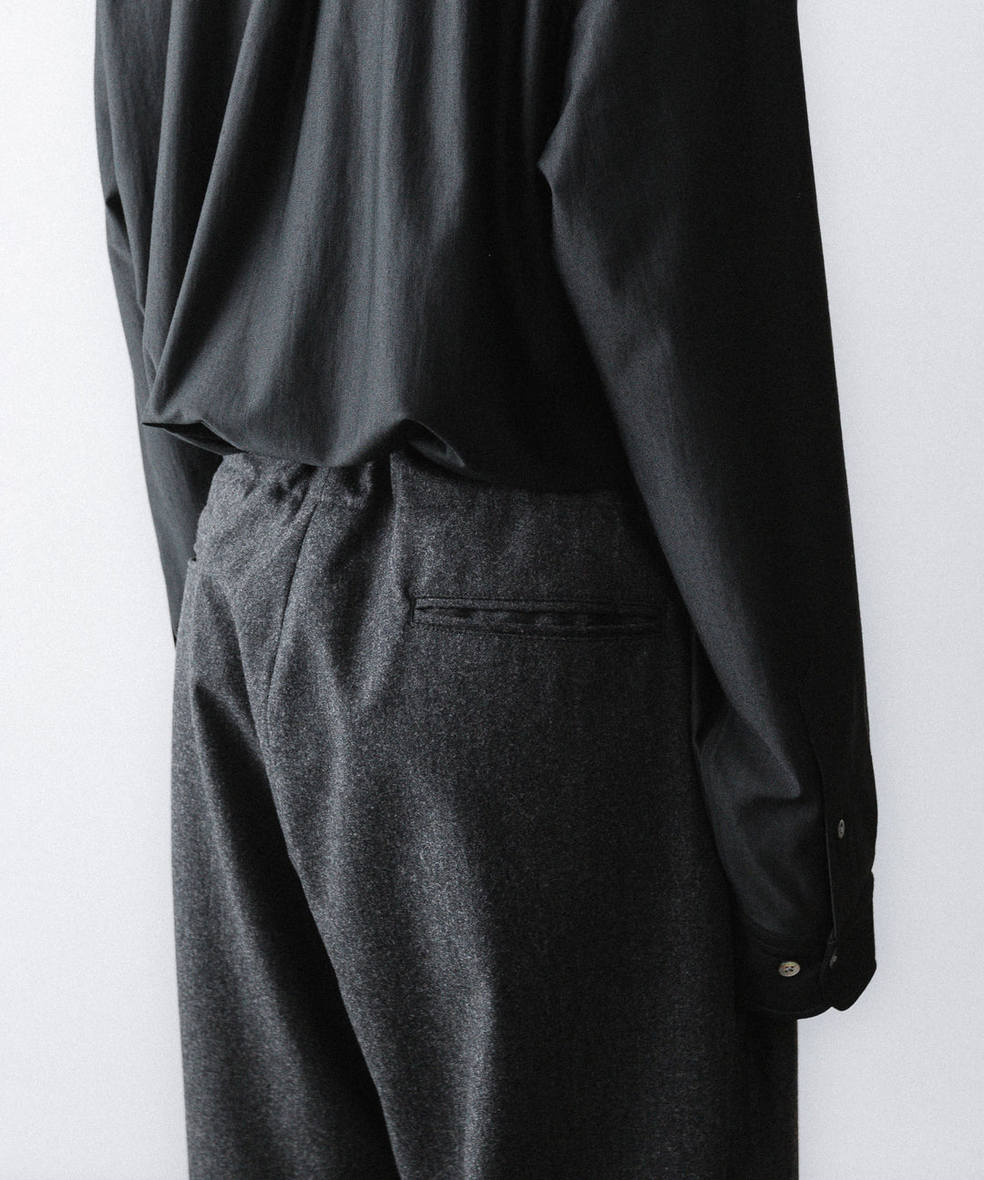 【ANTHEM A】WOOL CASHMERE POPLIN MELTON NO-BRAINER PANTS - CHARCOAL