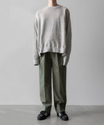 画像をギャラリービューアに読み込む, 【INTÉRIM】GIZA GABARDINE 2-TUCK STRAIGHT SLACKS - OLIVE
