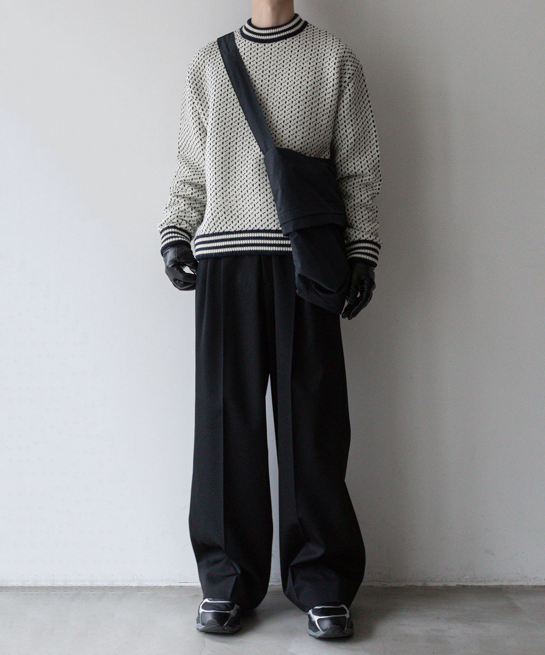 INTERIM(インテリム)の23AWコレクションのALPACA BIRD&