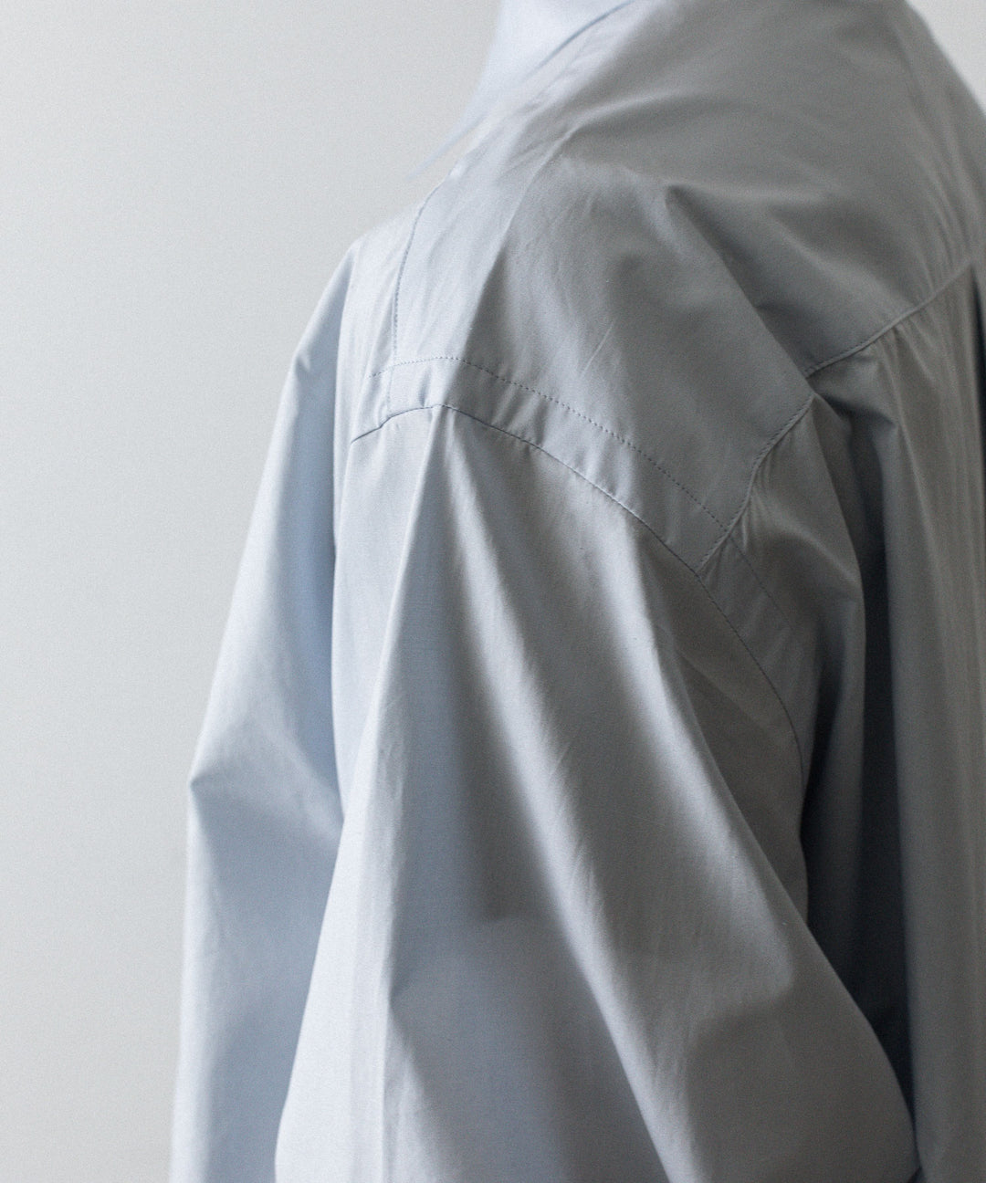 ssstein(シュタイン)のSUVIN COTTON OVERSIZED REGULAR COLLAR SHIRT - OFF BLUEの公式通販サイトsession福岡セレクトショップ