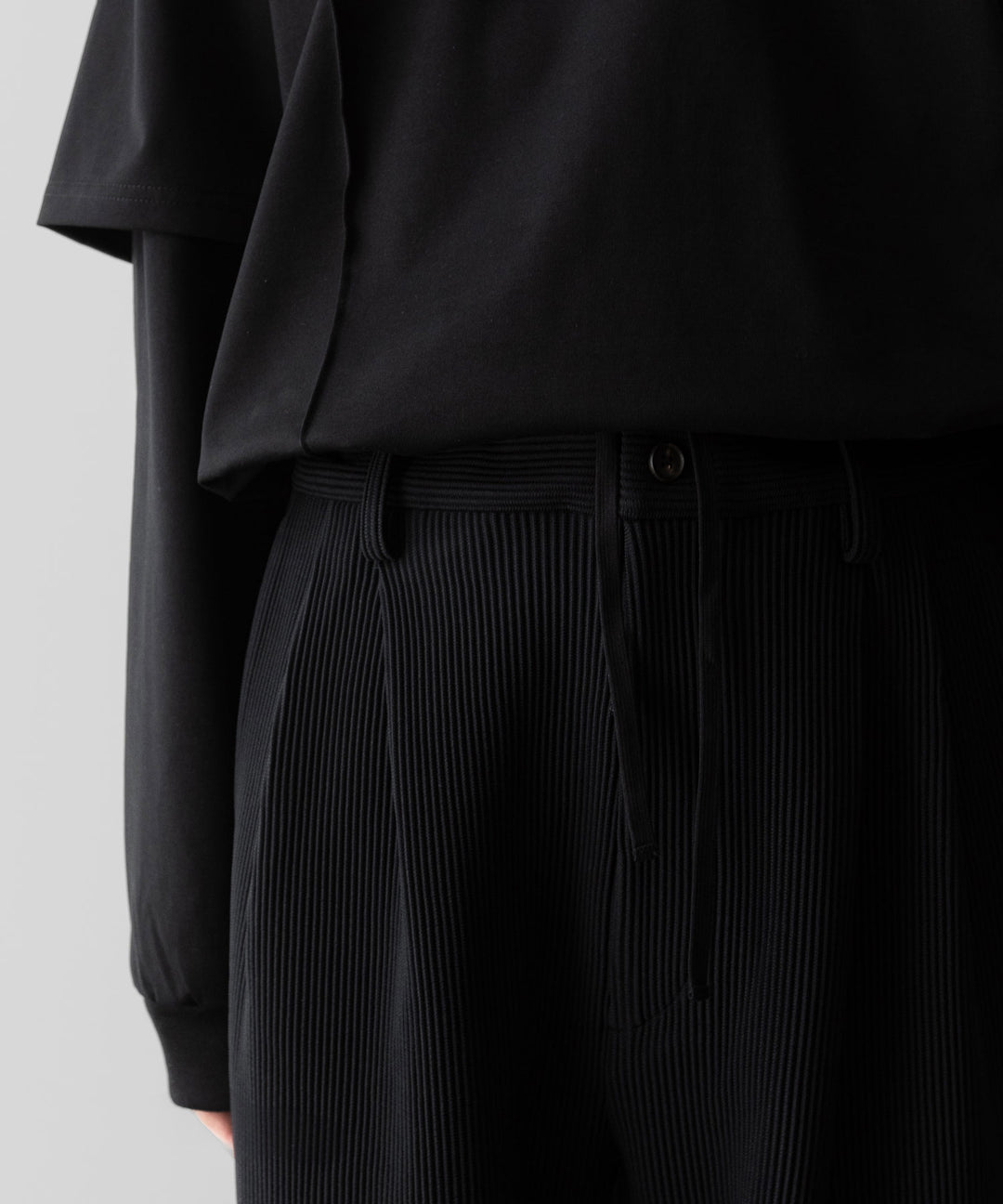 ssstein(シュタイン)のGRADATION PLEATS TWIST SEAM WIDE TROUSERS - BLACKの公式通販サイトsession福岡セレクトショップ