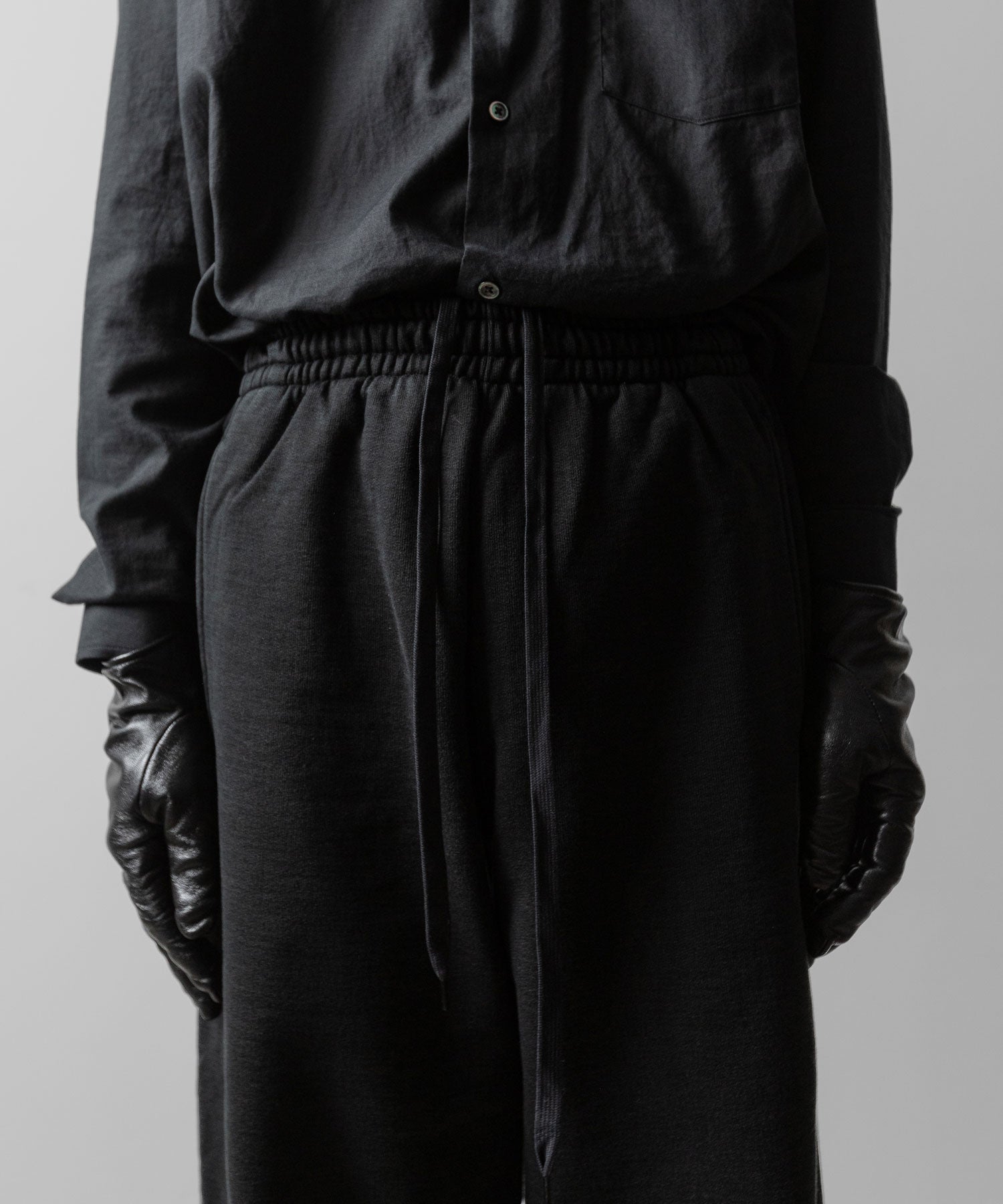 ssstein(シュタイン)のUNTWISTED YARN FADE SWEAT TWIST SEAM PANTS - BLACKの公式通販サイトsession福岡セレクトショップ