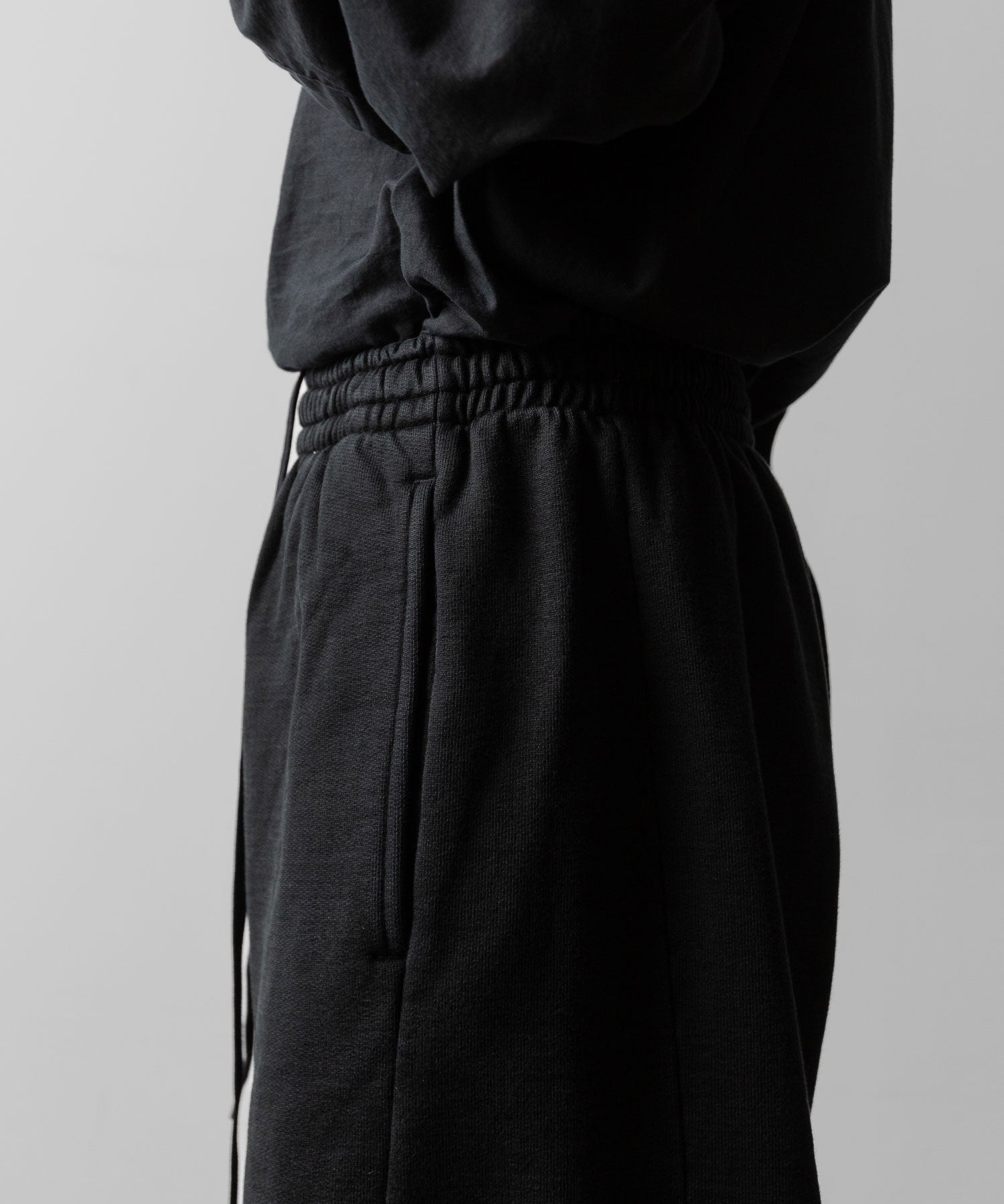 ssstein(シュタイン)のUNTWISTED YARN FADE SWEAT TWIST SEAM PANTS - BLACKの公式通販サイトsession福岡セレクトショップ