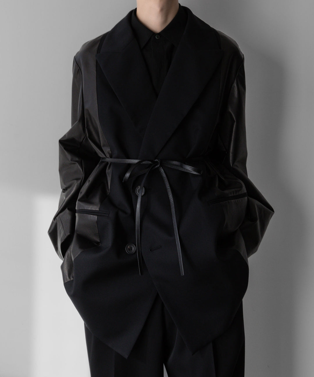 stein(シュタイン)の24SSコレクションCONTRUST PEAK LAPELS JACKETのBLACK sessionセッション福岡セレクトショップ 公式通販サイト