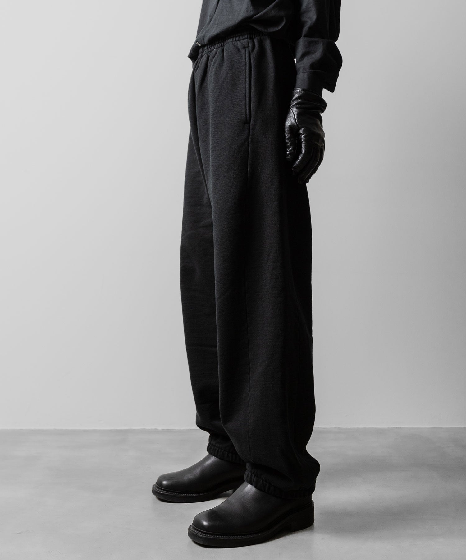 ssstein(シュタイン)のUNTWISTED YARN FADE SWEAT TWIST SEAM PANTS - BLACKの公式通販サイトsession福岡セレクトショップ