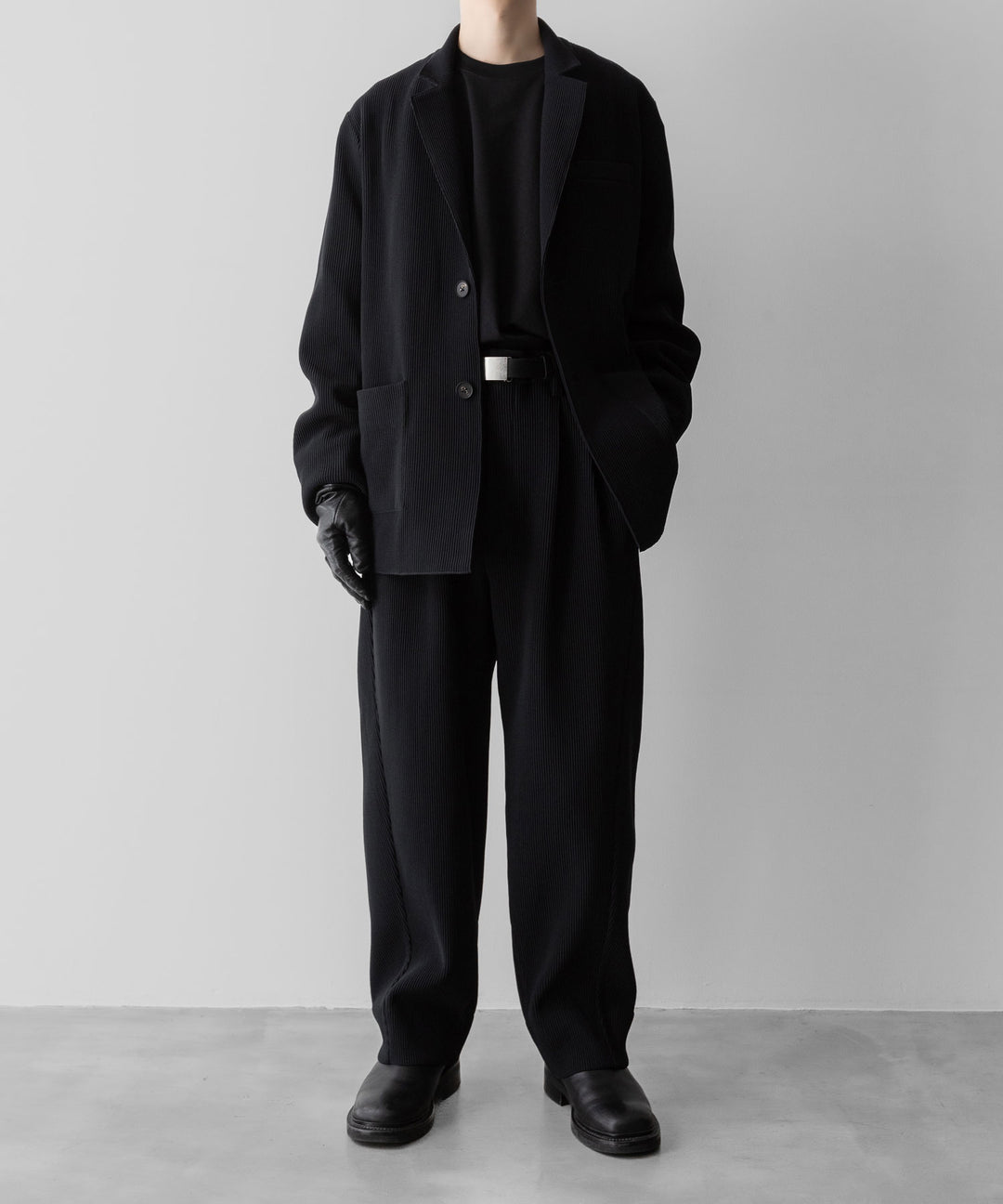 ssstein(シュタイン)のGRADATION PLEATS TWIST SEAM WIDE TROUSERS - BLACKの公式通販サイトsession福岡セレクトショップ