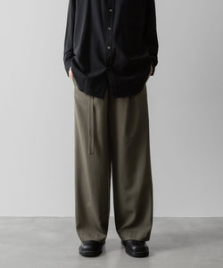 UJOH ウジョーのBELTED WIDE STRAIGHT PNT MOSS GRAYの公式通販サイトsession福岡セレクトショップ