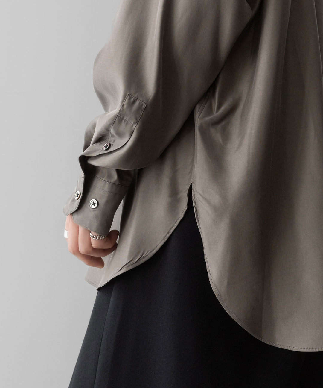 ssstein(シュタイン)のCUPRO TWILL OVERSIZED LS SHIRT - TAUPEの公式通販サイトsession福岡セレクトショップ