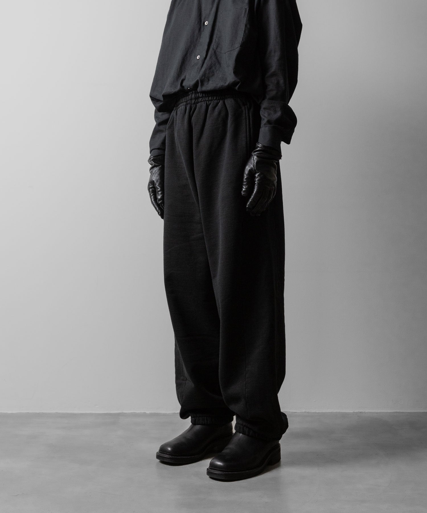 ssstein(シュタイン)のUNTWISTED YARN FADE SWEAT TWIST SEAM PANTS - BLACKの公式通販サイトsession福岡セレクトショップ