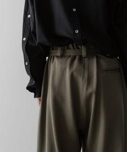 UJOH ウジョーのBELTED WIDE STRAIGHT PNT MOSS GRAYの公式通販サイトsession福岡セレクトショップ