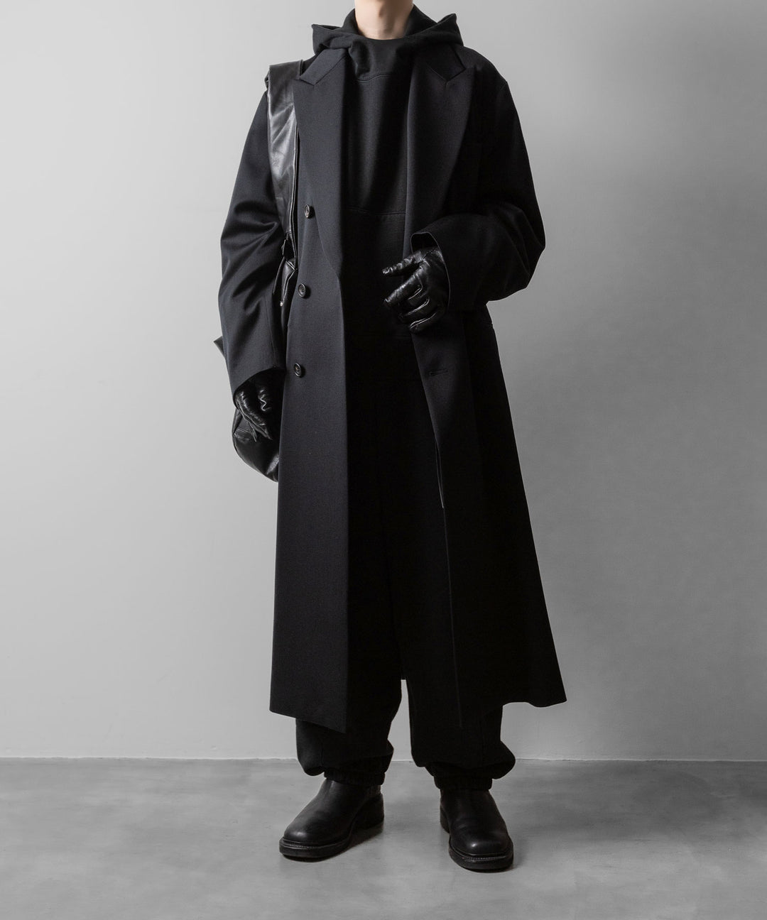 【ssstein】W/SI SATIN PEAK LAPEL LONG COAT - BLACK