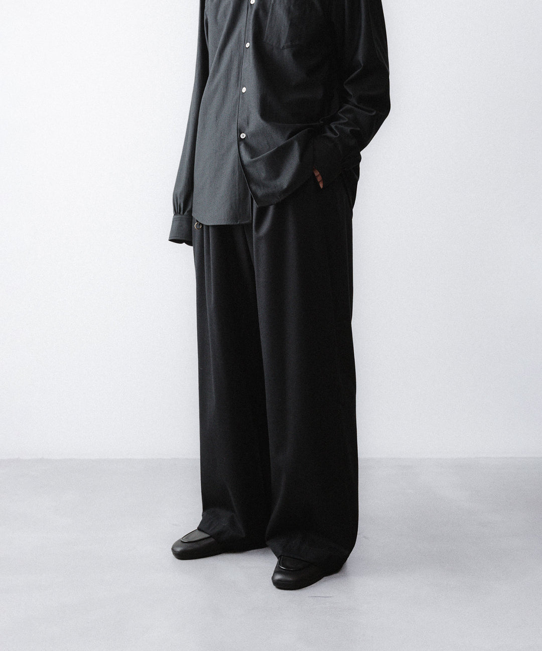 【ANTHEM A】WOOL CASHMERE POPLIN MELTON NO-BRAINER PANTS - BLACK